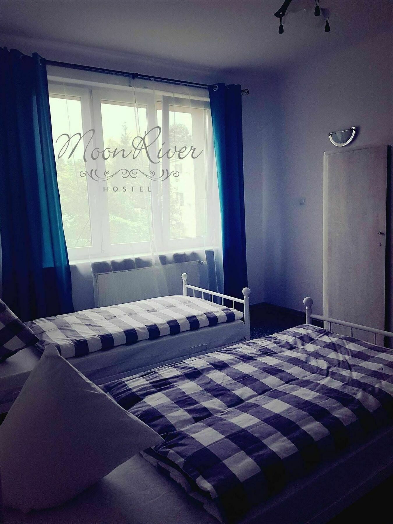 Moonriver Inn Warschau Exterior foto